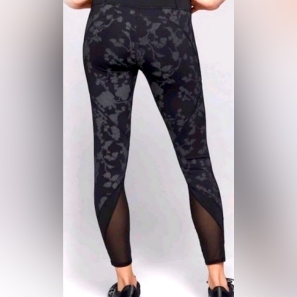 Athleta Moonlight Precision Athletic Leggings Size Small excellent condition - Picture 3 of 8